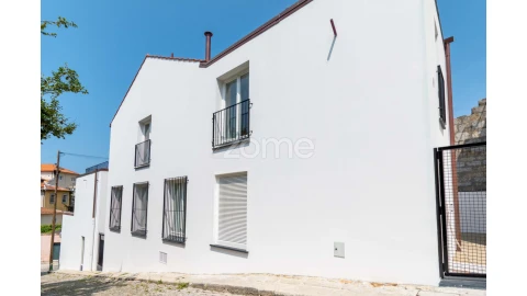 Apartamento T4 para Venda em Aldoar, Foz do Douro e Nevogilde