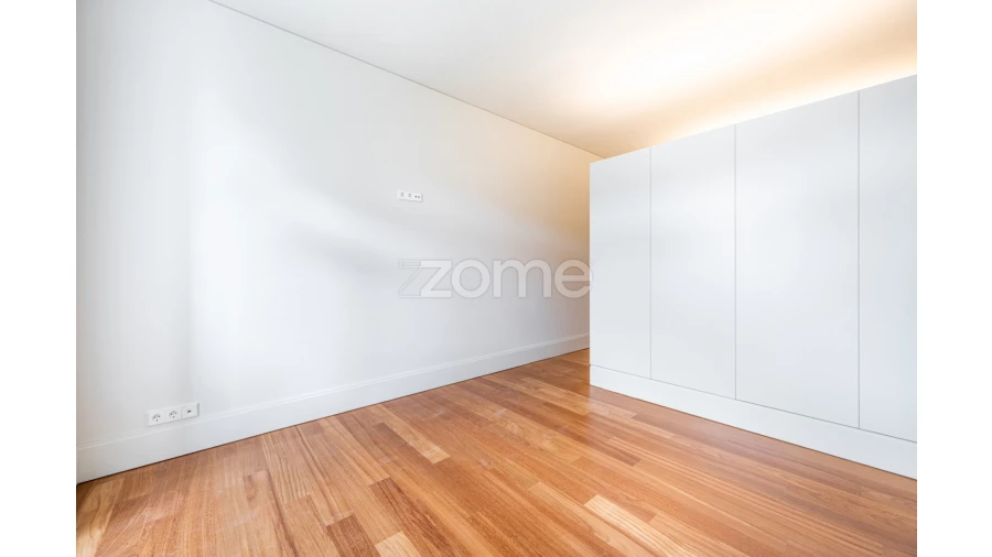 Apartamento T4 para Venda em Bonfim Foto 17