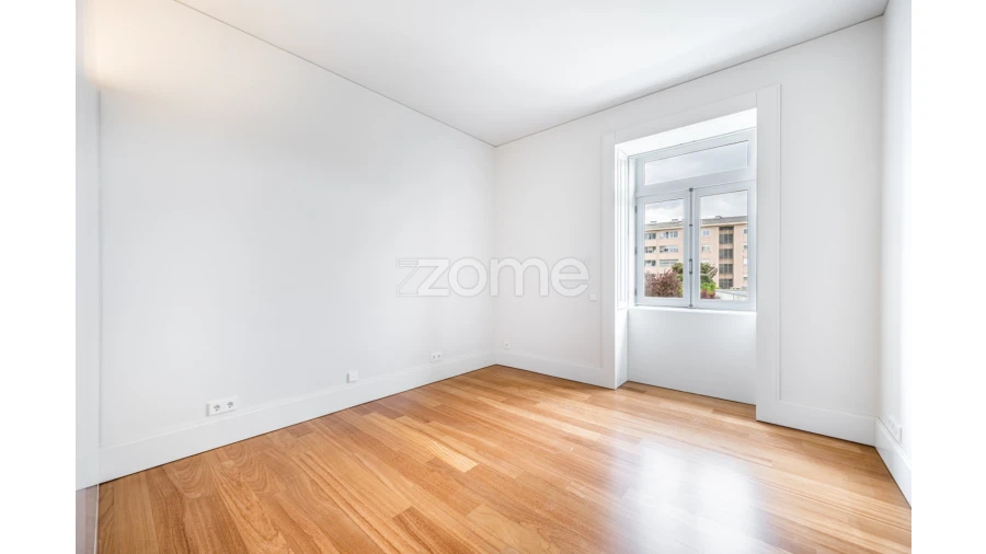 Apartamento T4 para Venda em Bonfim Foto 17