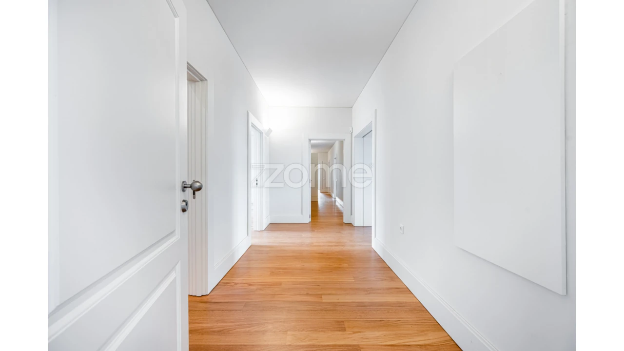Apartamento T4 para Venda em Bonfim Foto 9