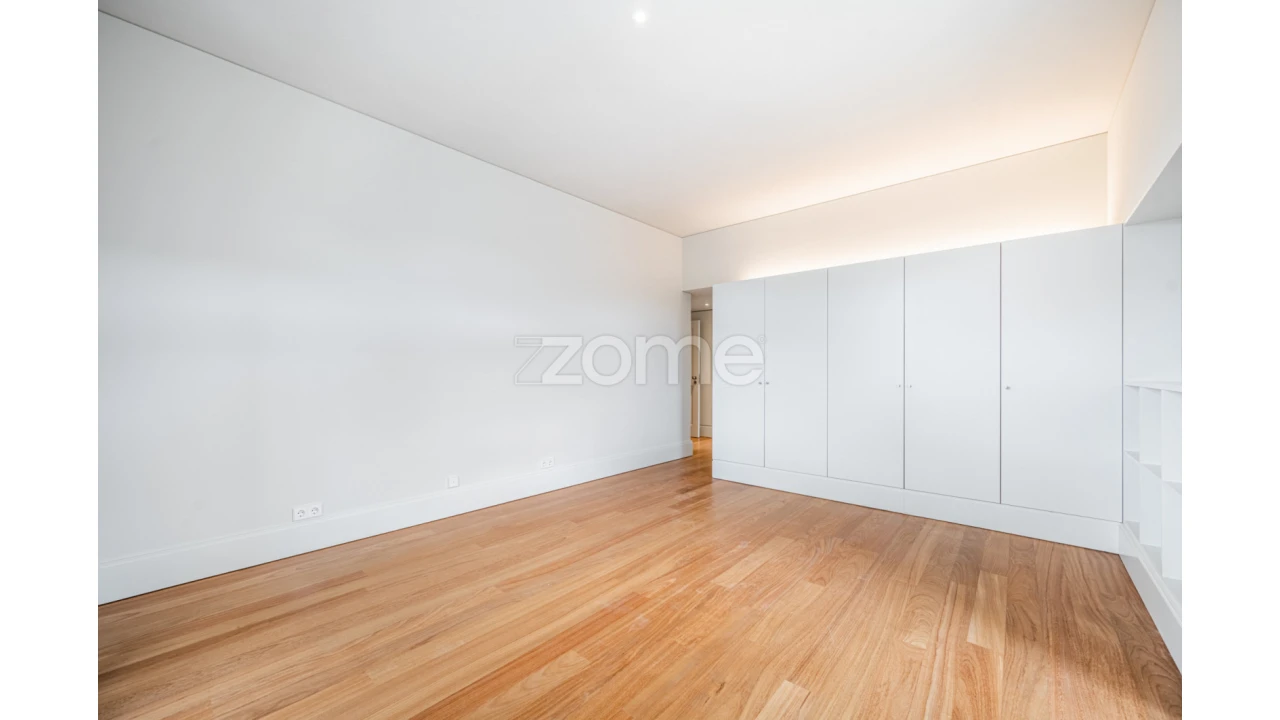 Apartamento T4 para Venda em Bonfim Foto 24