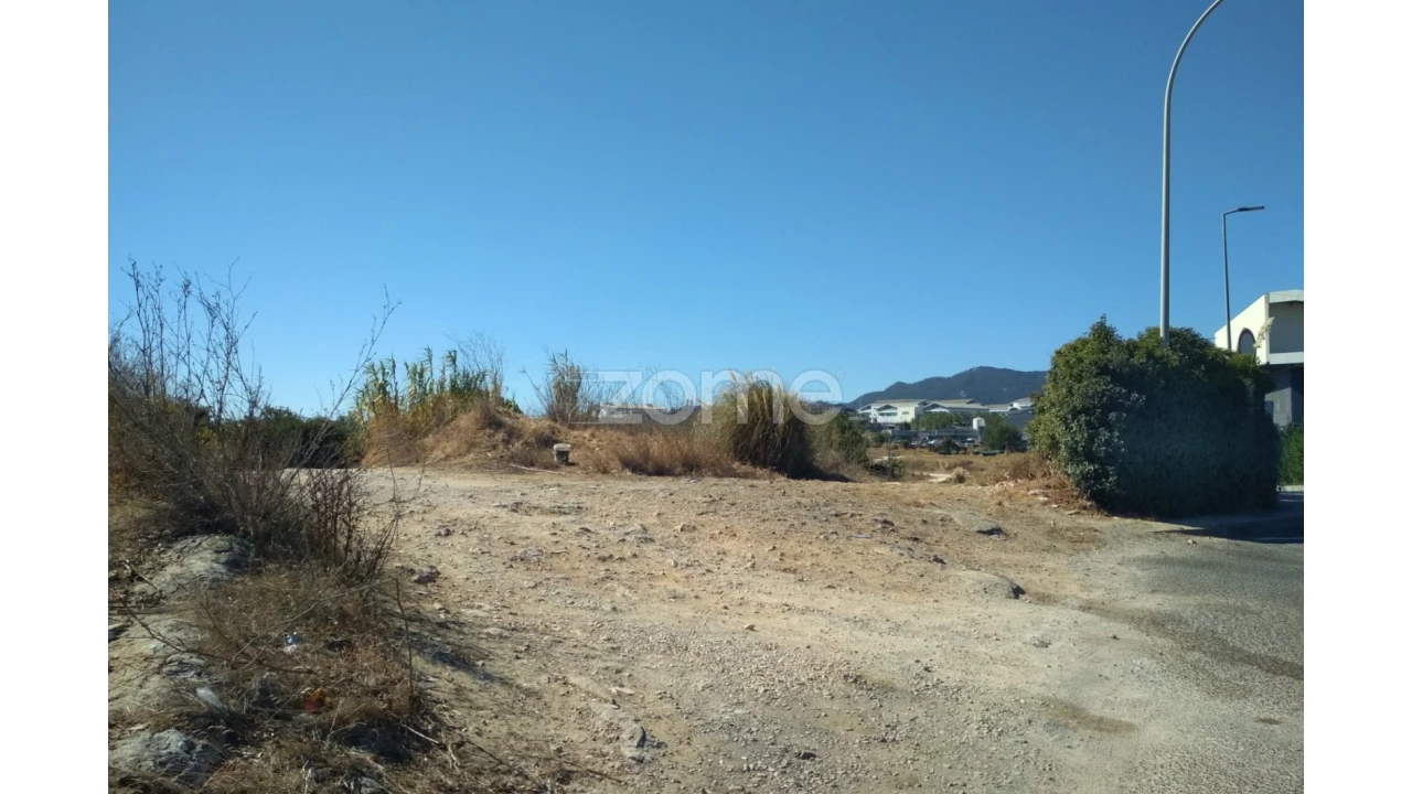 Terreno para Venda em Rio de Mouro Foto 4