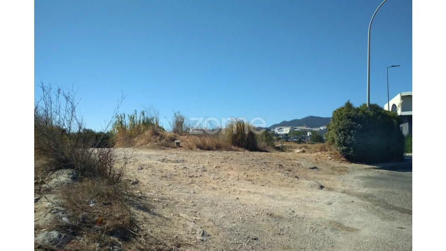 Terreno para Venda em Rio de Mouro Foto 4