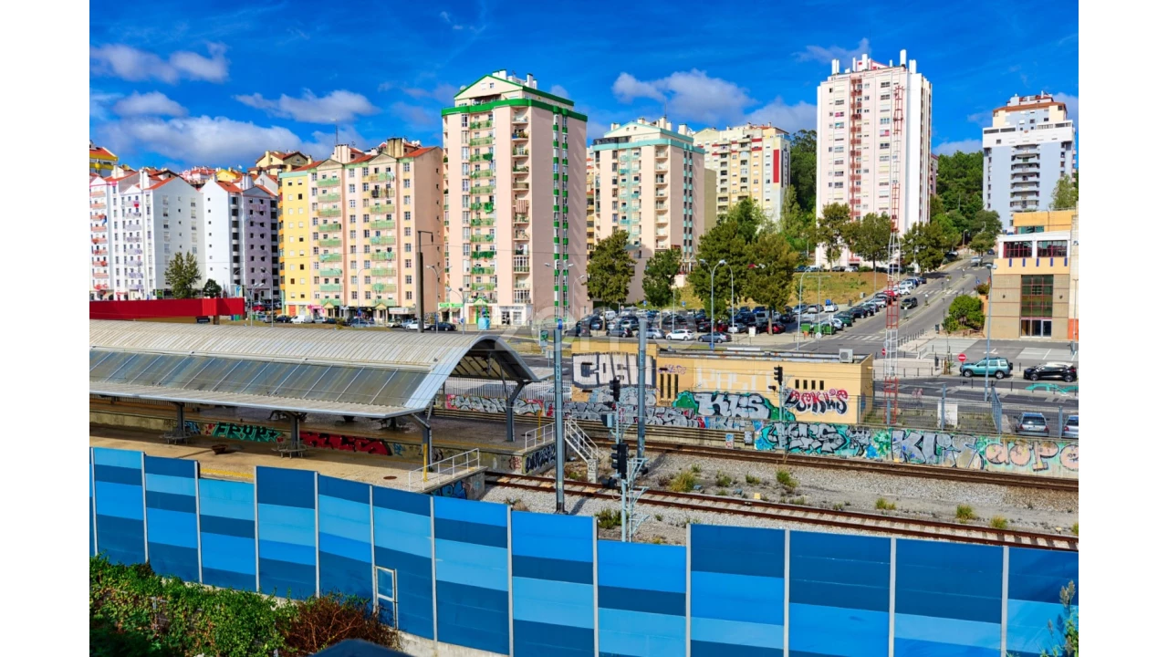 Negócio para Venda em Algueirão-Mem Martins Foto 2