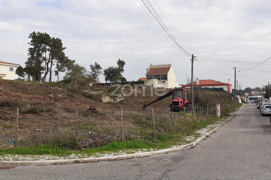 Terreno para Venda em Charneca de Caparica e Sobreda Foto 2