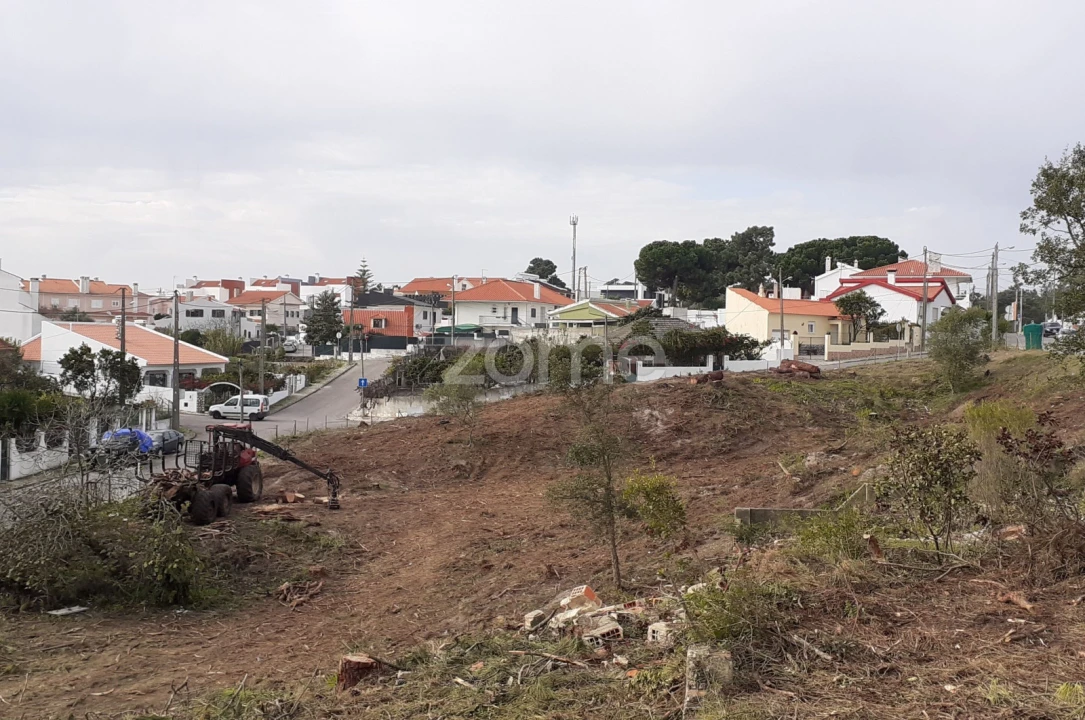 Terreno para Venda em Charneca de Caparica e Sobreda Foto 6