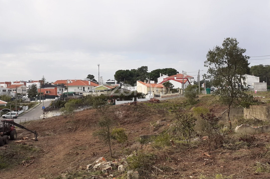 Terreno para Venda em Charneca de Caparica e Sobreda Foto 5