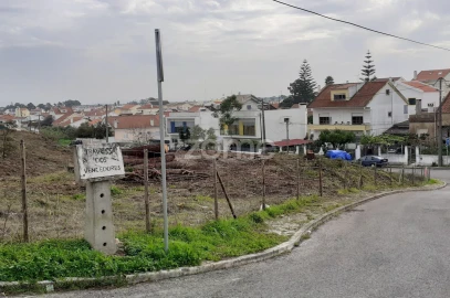 Terreno para Venda em Charneca de Caparica e Sobreda