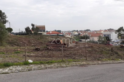 Terreno para Venda em Charneca de Caparica e Sobreda