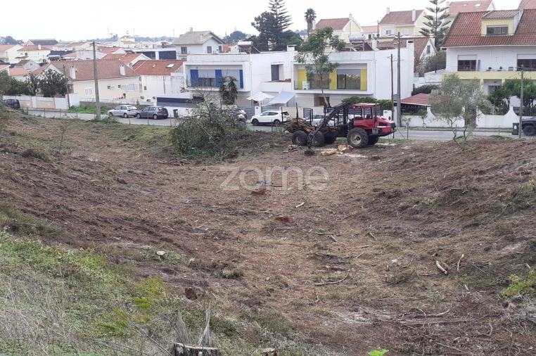 Terreno para Venda em Charneca de Caparica e Sobreda Foto 7