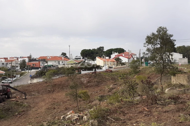 Terreno para Venda em Charneca de Caparica e Sobreda Foto 5