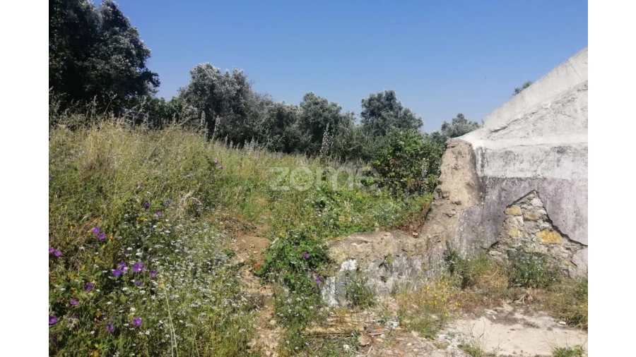 Terreno para Venda em Pontinha e Famões Foto 3