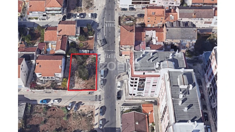 Terreno para Venda em Casal de Cambra Foto 1