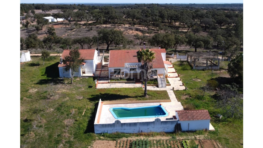 Quinta T5 para Venda em Abela Foto 3