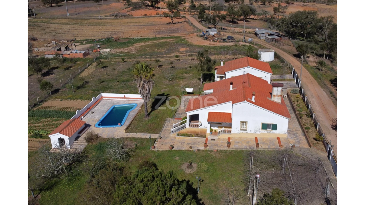 Quinta T5 para Venda em Abela Foto 18