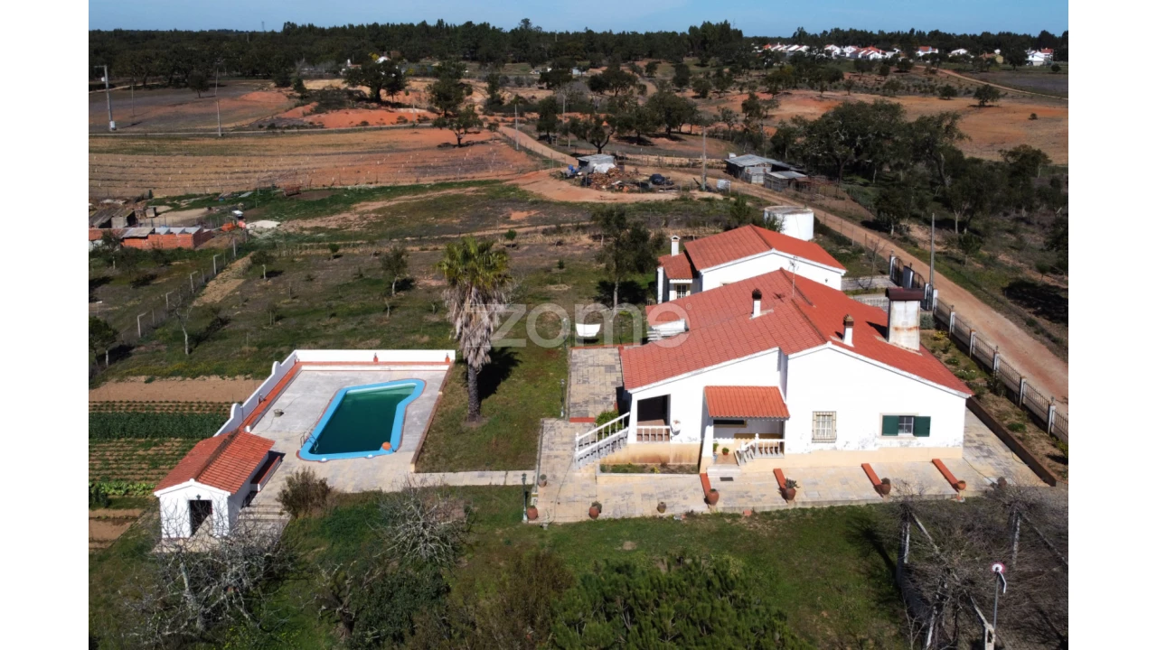 Quinta T5 para Venda em Abela Foto 1