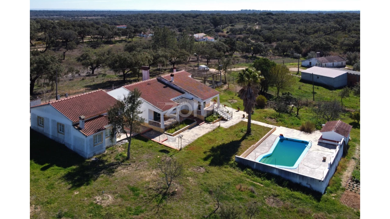 Quinta T5 para Venda em Abela Foto 4