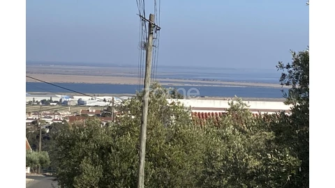 Terreno para Venda em Alverca do Ribatejo e Sobralinho