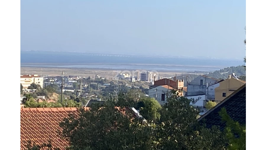 Terreno para Venda em Alverca do Ribatejo e Sobralinho Foto 2