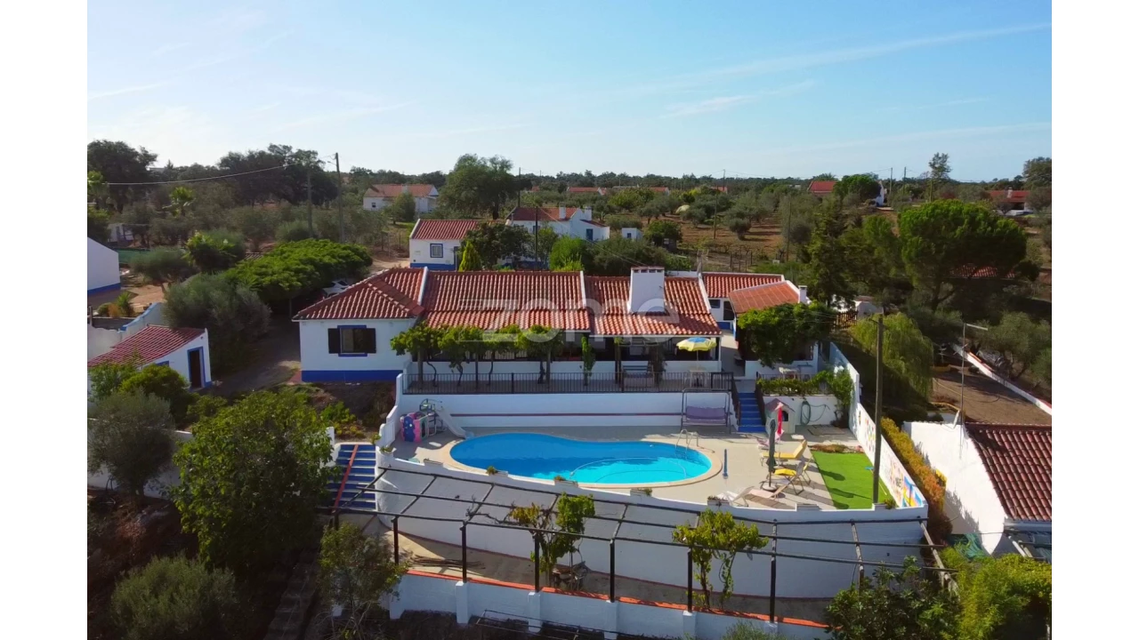 Quinta T5 para Venda em São Domingos e Vale de Água Foto 3