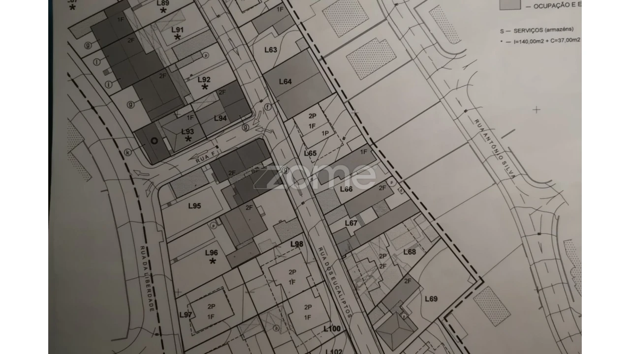 Terreno para Venda em Pontinha e Famões Foto 5