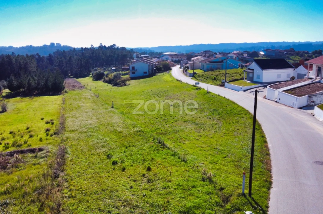 Terreno para Venda em Vinha da Rainha Foto 1