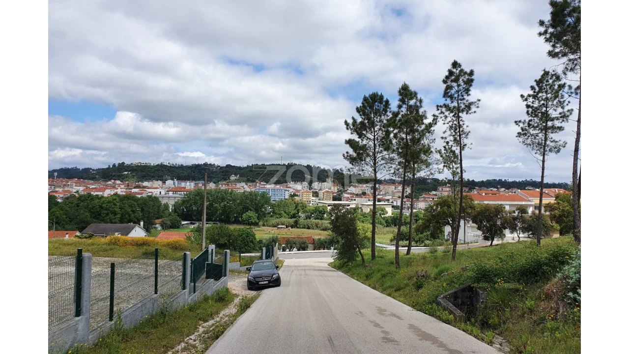 Terreno para Venda em Nossa Senhora das Misericordias Foto 1