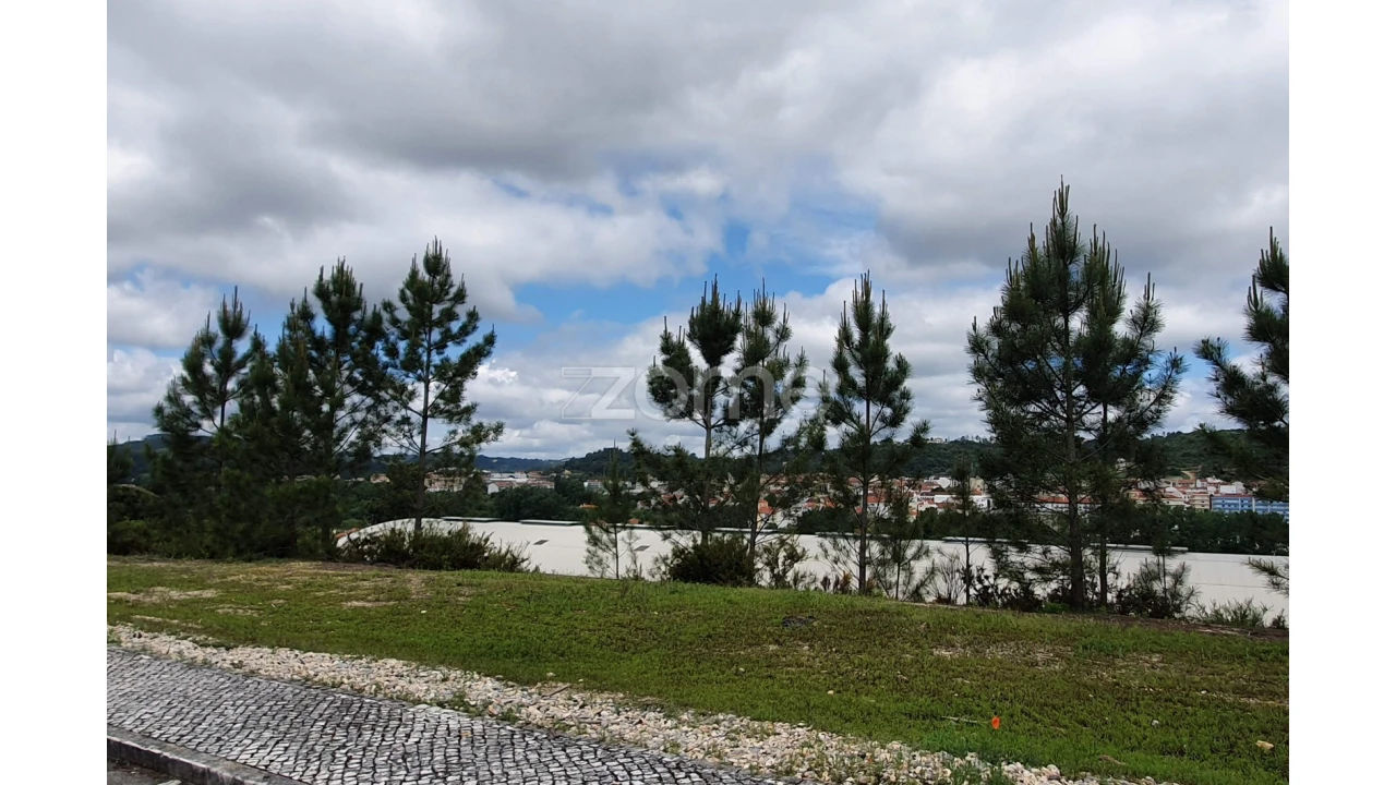 Terreno para Venda em Nossa Senhora das Misericordias Foto 21