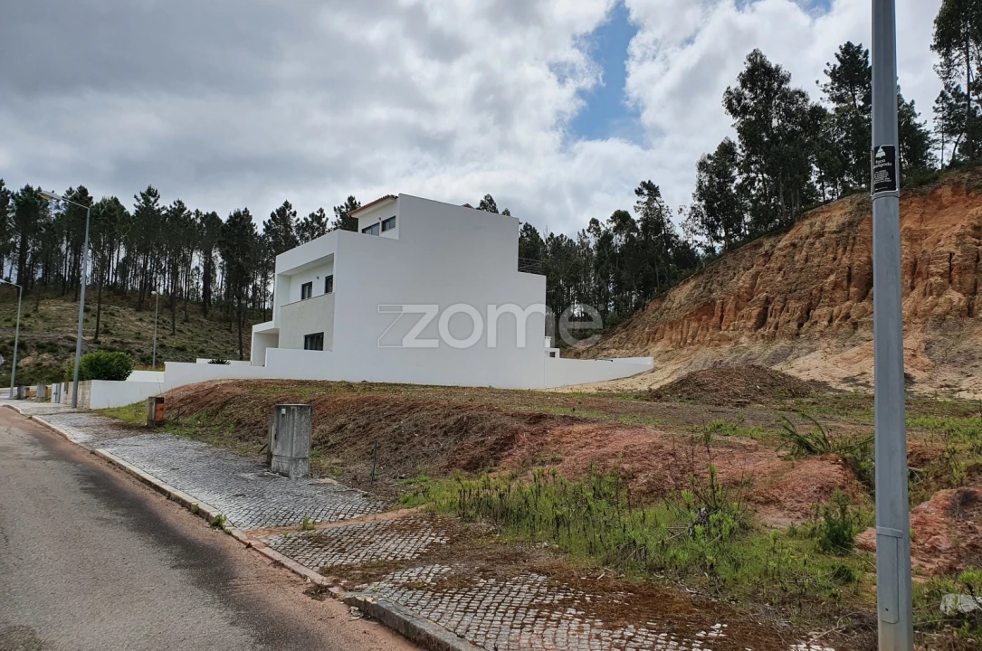 Terreno para Venda em Nossa Senhora das Misericordias Foto 4