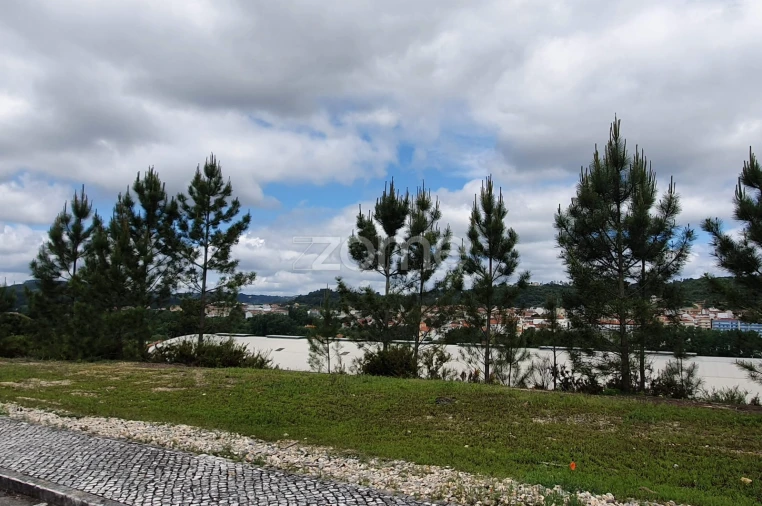 Terreno para Venda em Nossa Senhora das Misericordias Foto 21