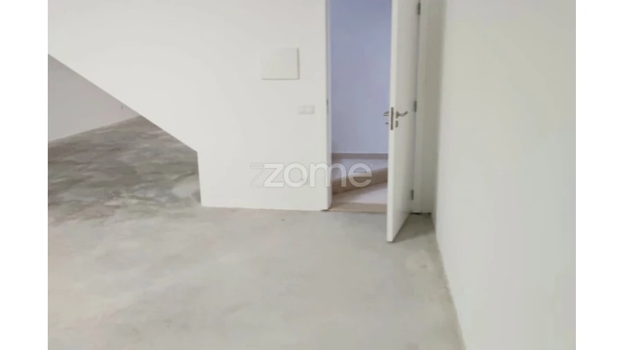 Moradia T4 para Venda em Tavarede Foto 5