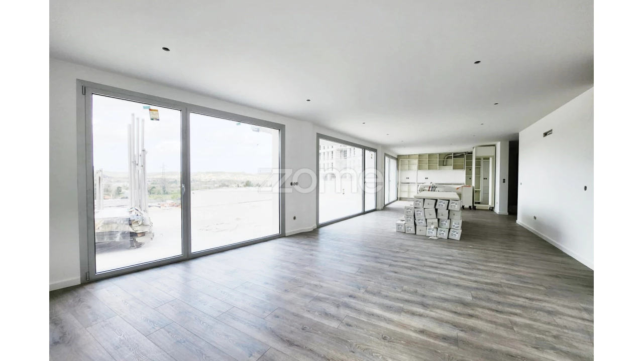 Apartamento T4 para Venda em Pombal Foto 18