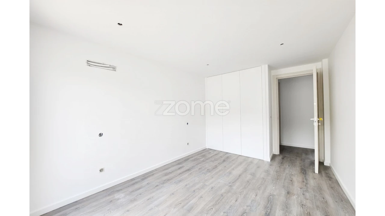 Apartamento T4 para Venda em Pombal Foto 22