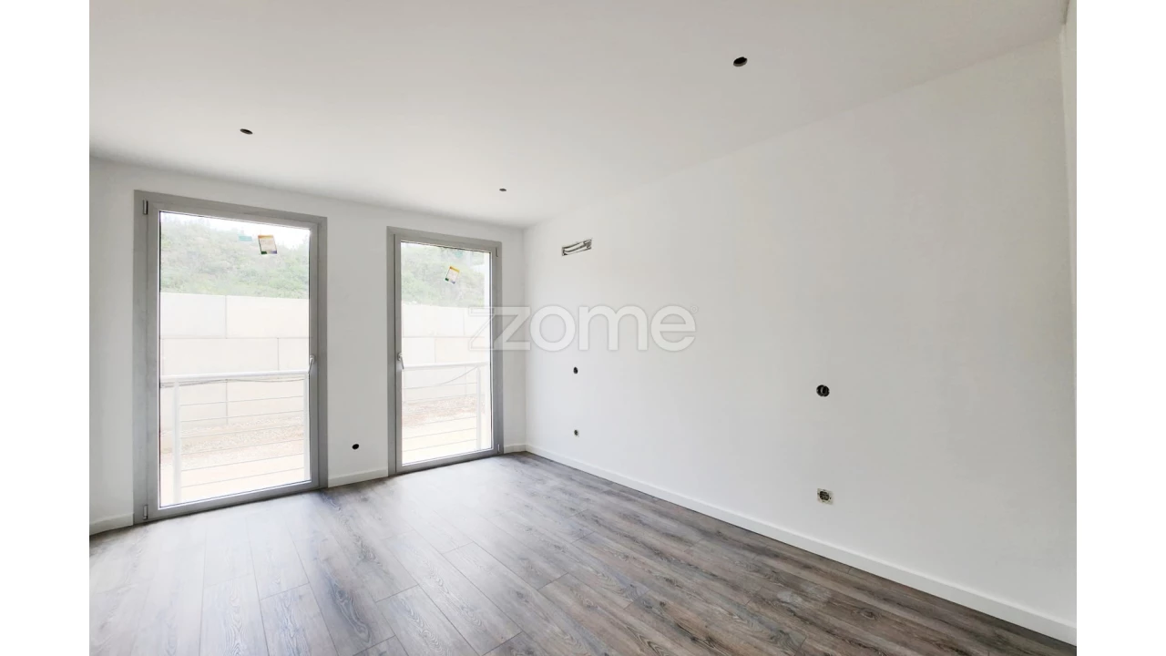 Apartamento T4 para Venda em Pombal Foto 23