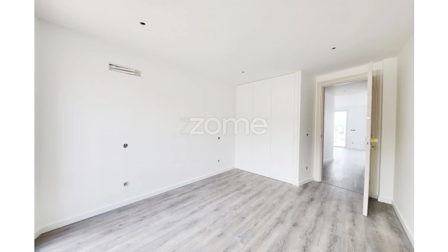 Apartamento T4 para Venda em Pombal Foto 28