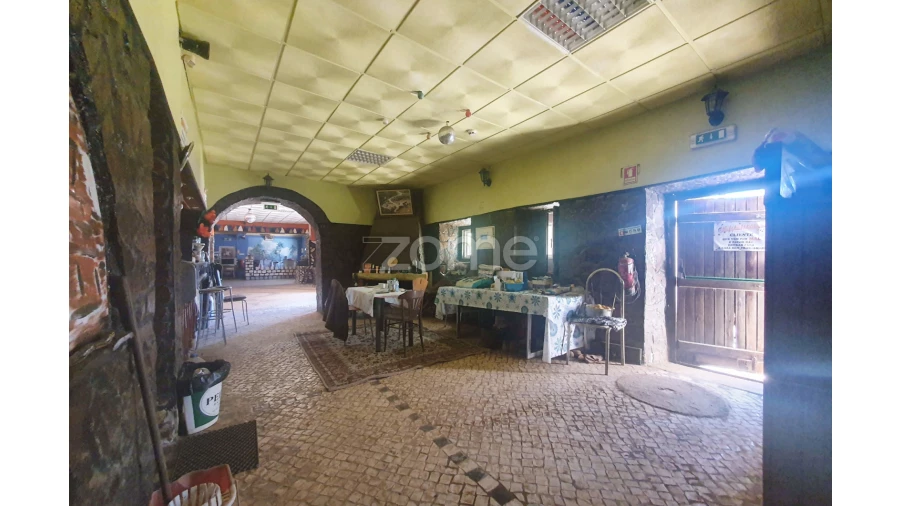 Moradia T10 para Venda em Alcanede Foto 2