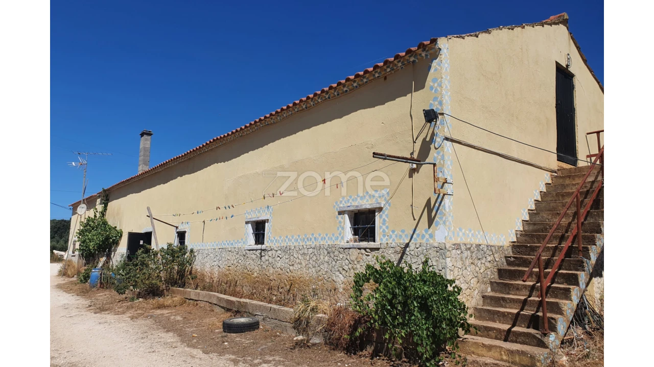 Moradia T10 para Venda em Alcanede Foto 12