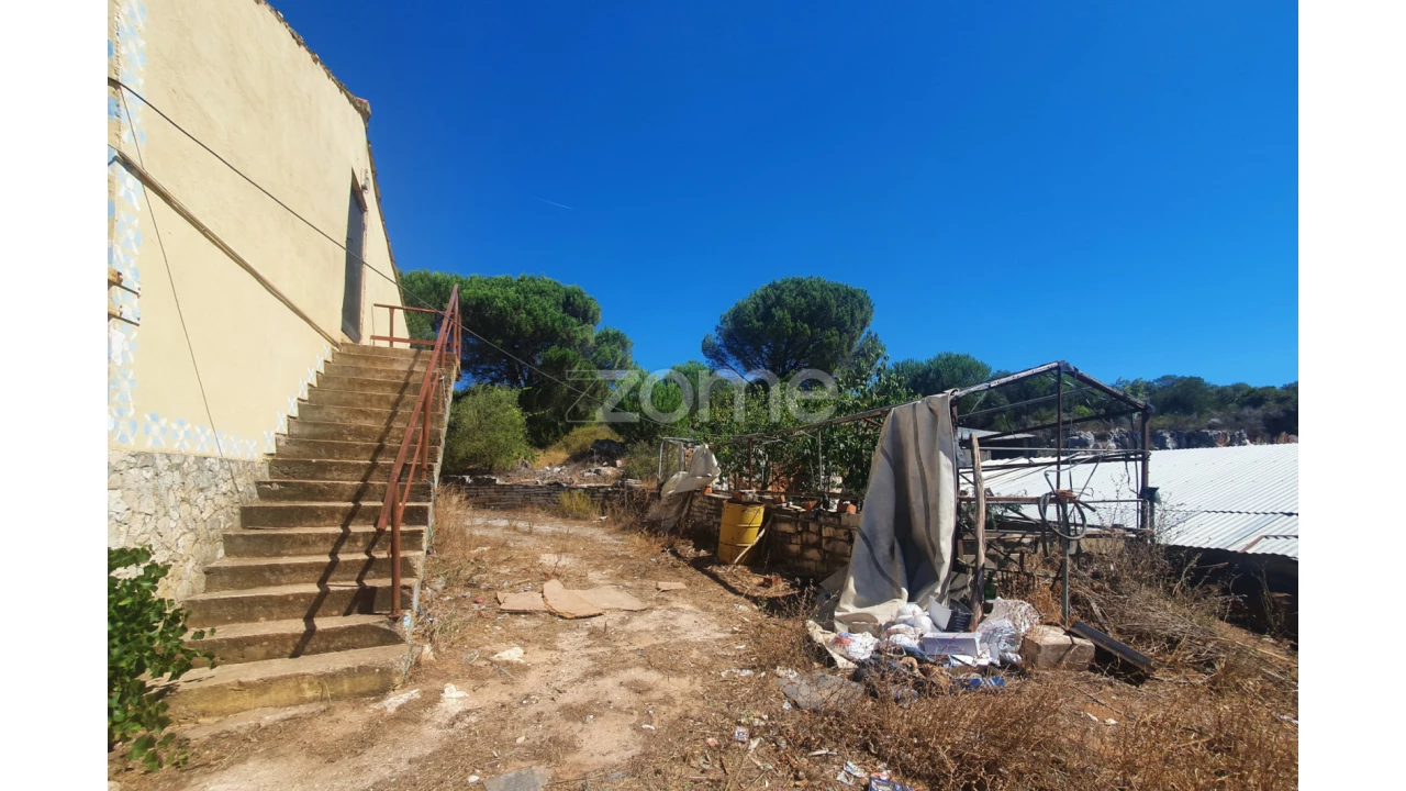 Moradia T10 para Venda em Alcanede Foto 5