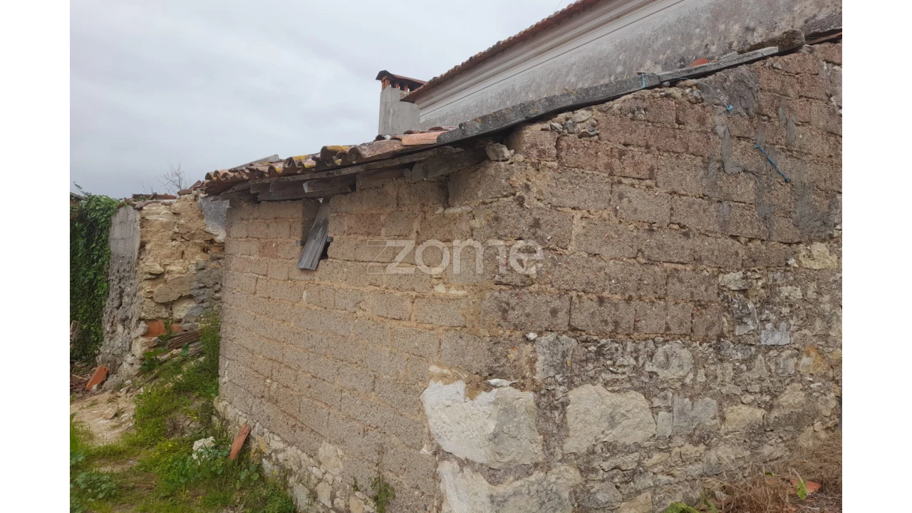 Moradia T2 para Venda em Vinha da Rainha Foto 56