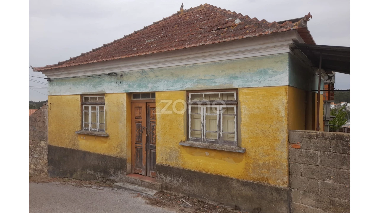 Moradia T2 para Venda em Vinha da Rainha Foto 1