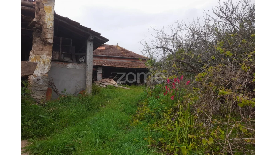 Moradia T2 para Venda em Vinha da Rainha Foto 49