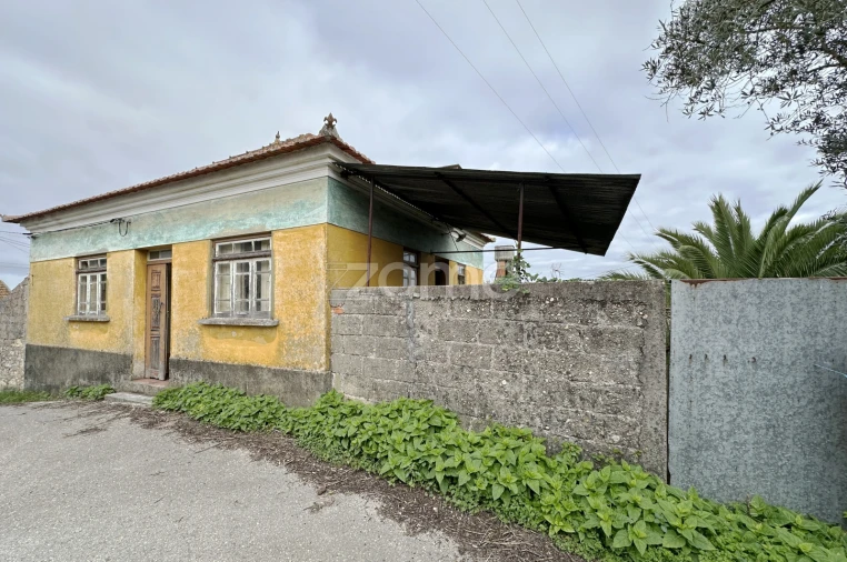 Moradia T2 para Venda em Vinha da Rainha Foto 3