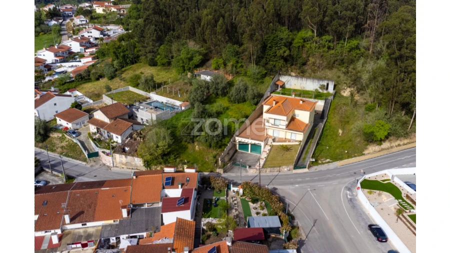 Moradia T5 para Venda em Cernache Foto 49