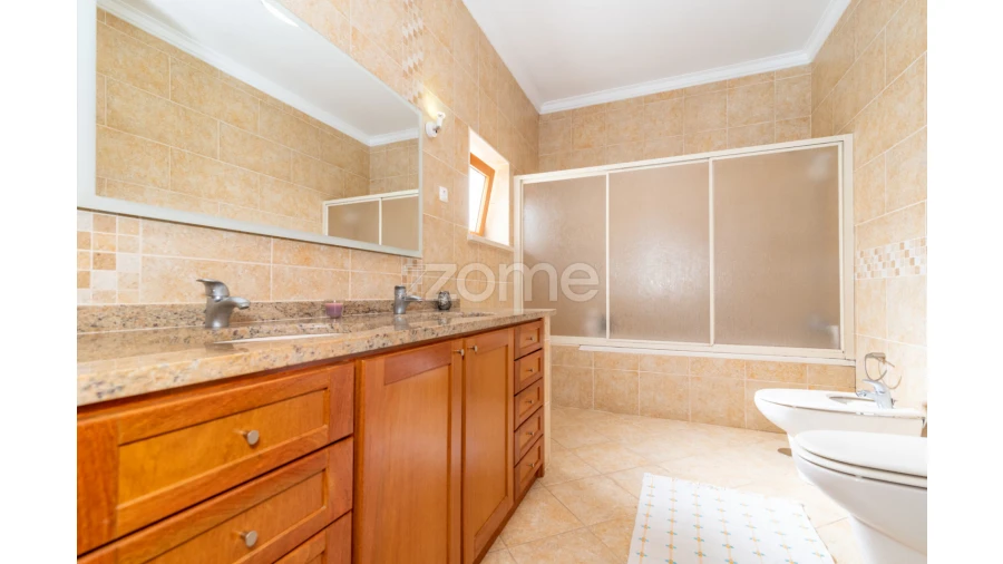 Moradia T5 para Venda em Cernache Foto 35