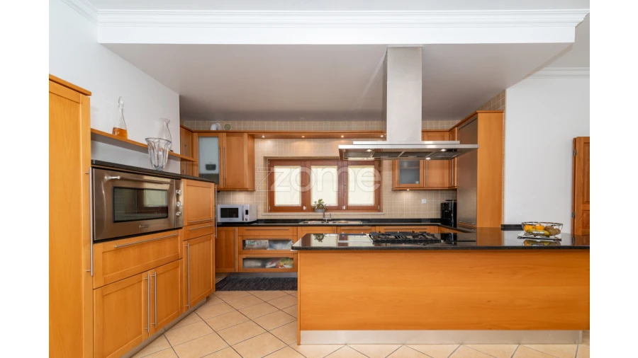 Moradia T5 para Venda em Cernache Foto 17