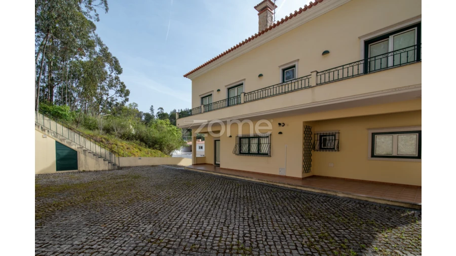 Moradia T5 para Venda em Cernache Foto 4