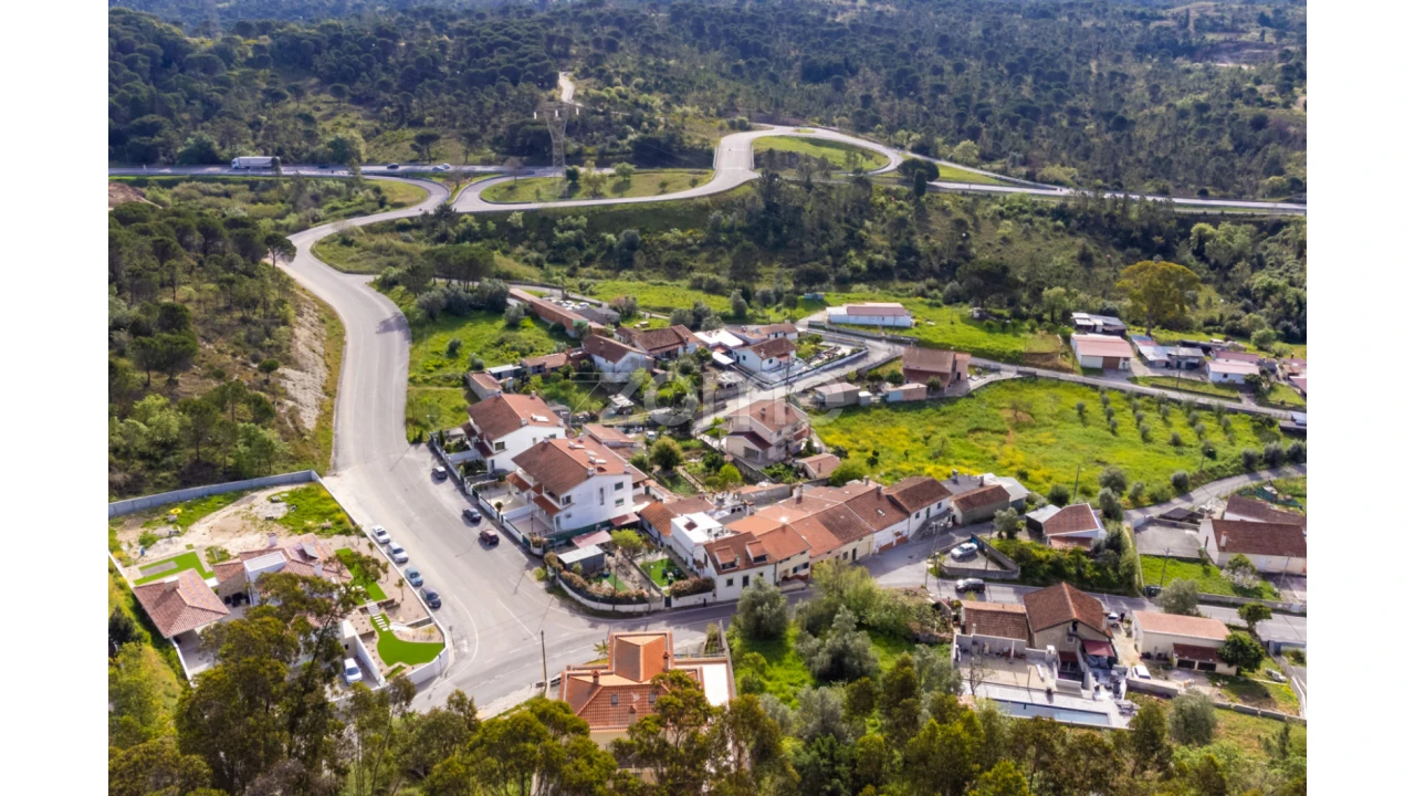 Moradia T5 para Venda em Cernache Foto 53