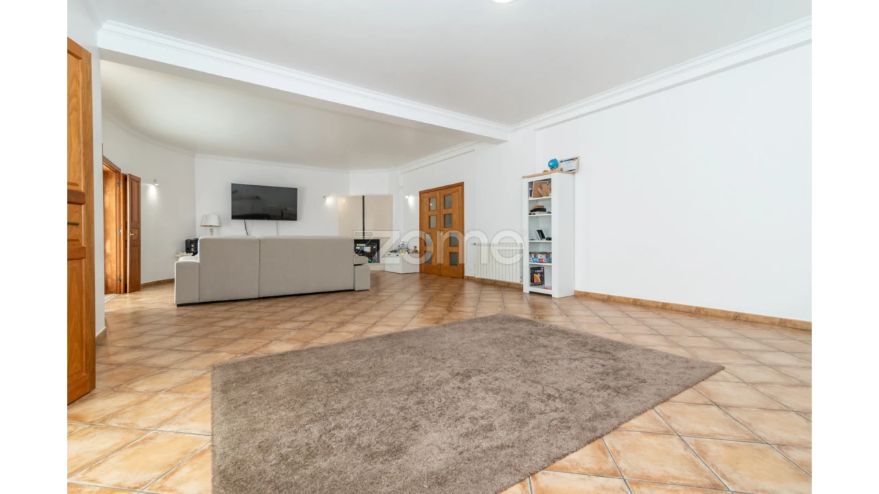 Moradia T5 para Venda em Cernache Foto 25