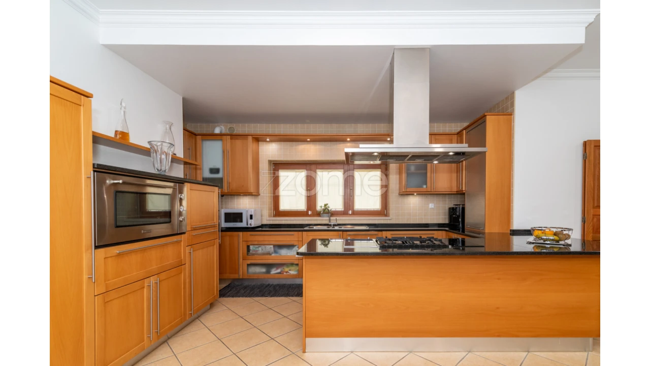 Moradia T5 para Venda em Cernache Foto 17