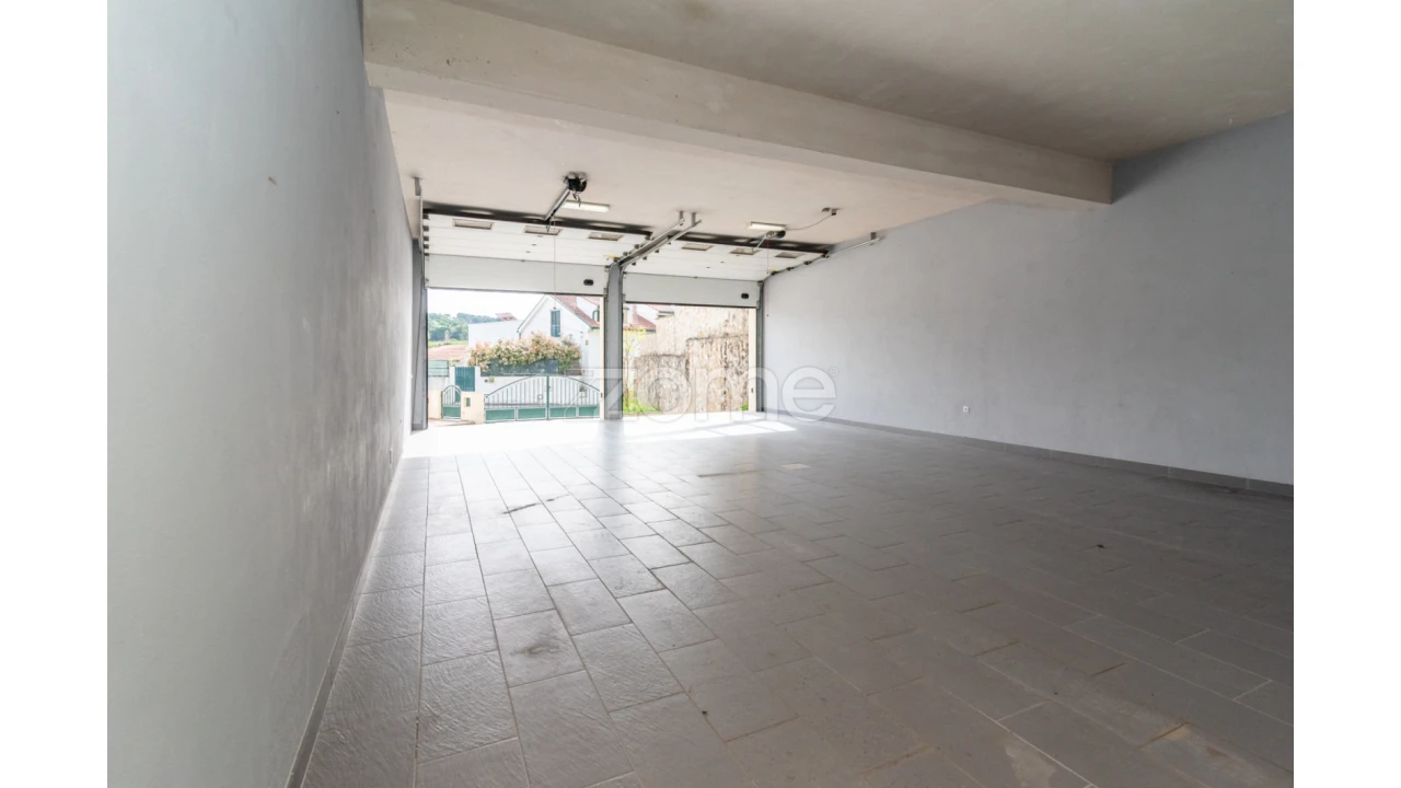 Moradia T5 para Venda em Cernache Foto 55